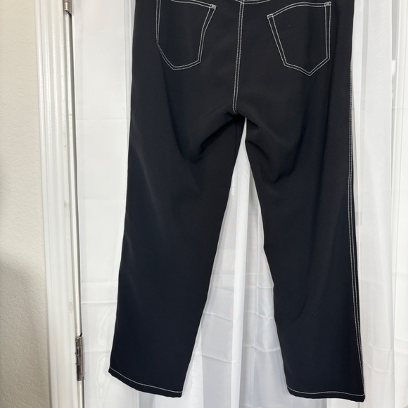 Lafayette 148 New York Mercer Cropped Pants with Contrast Topstitching - Picture 3 of 8